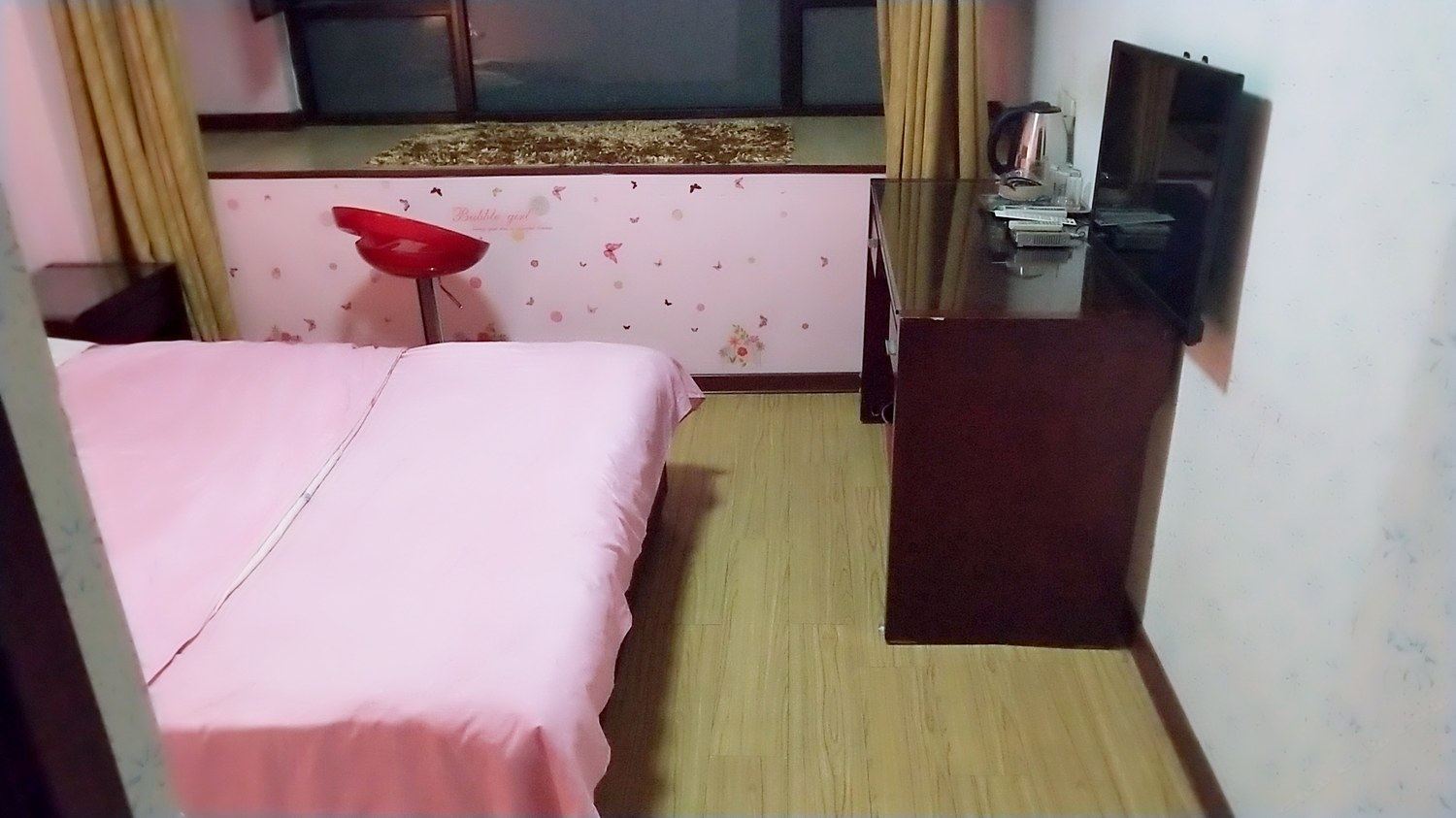无锡勤劳的蜜蜂公寓