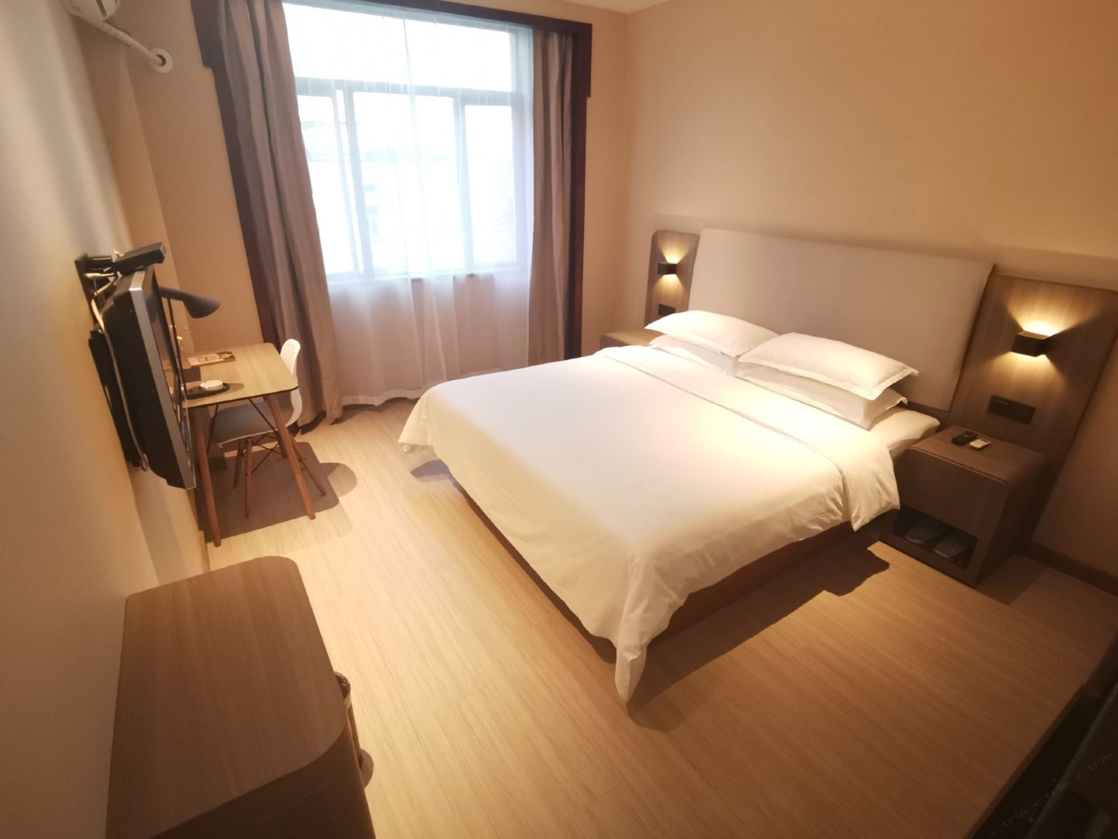 零压高级特大床房