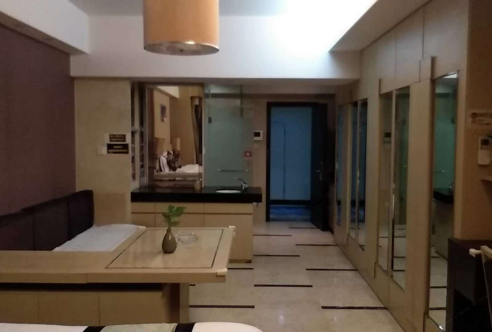 商务大床房