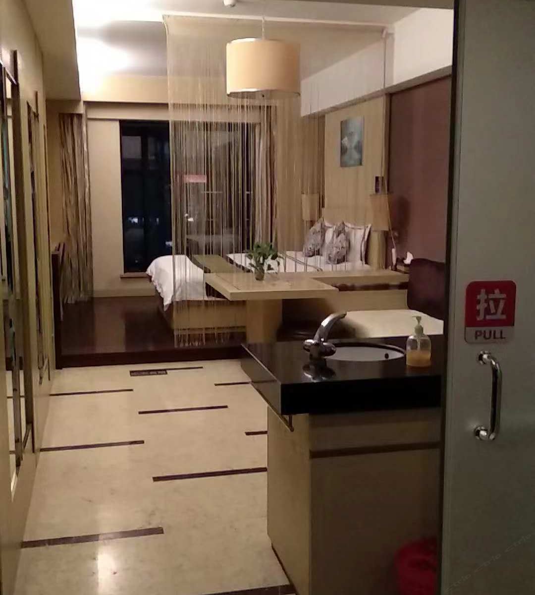 商务大床房