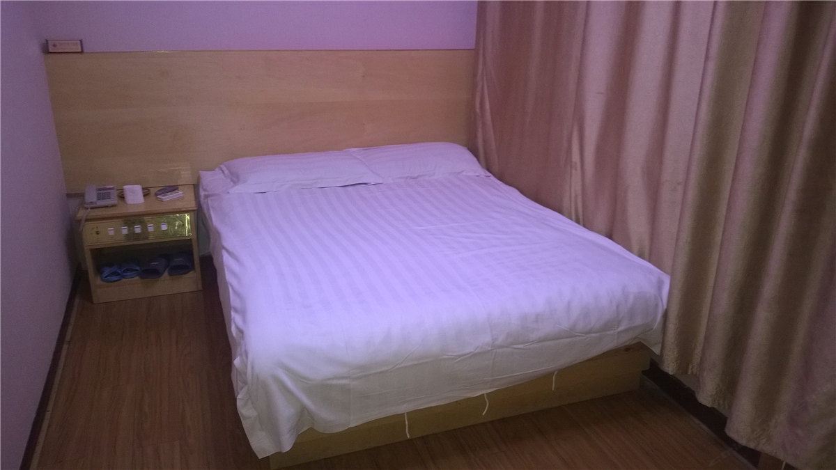 经济大床房