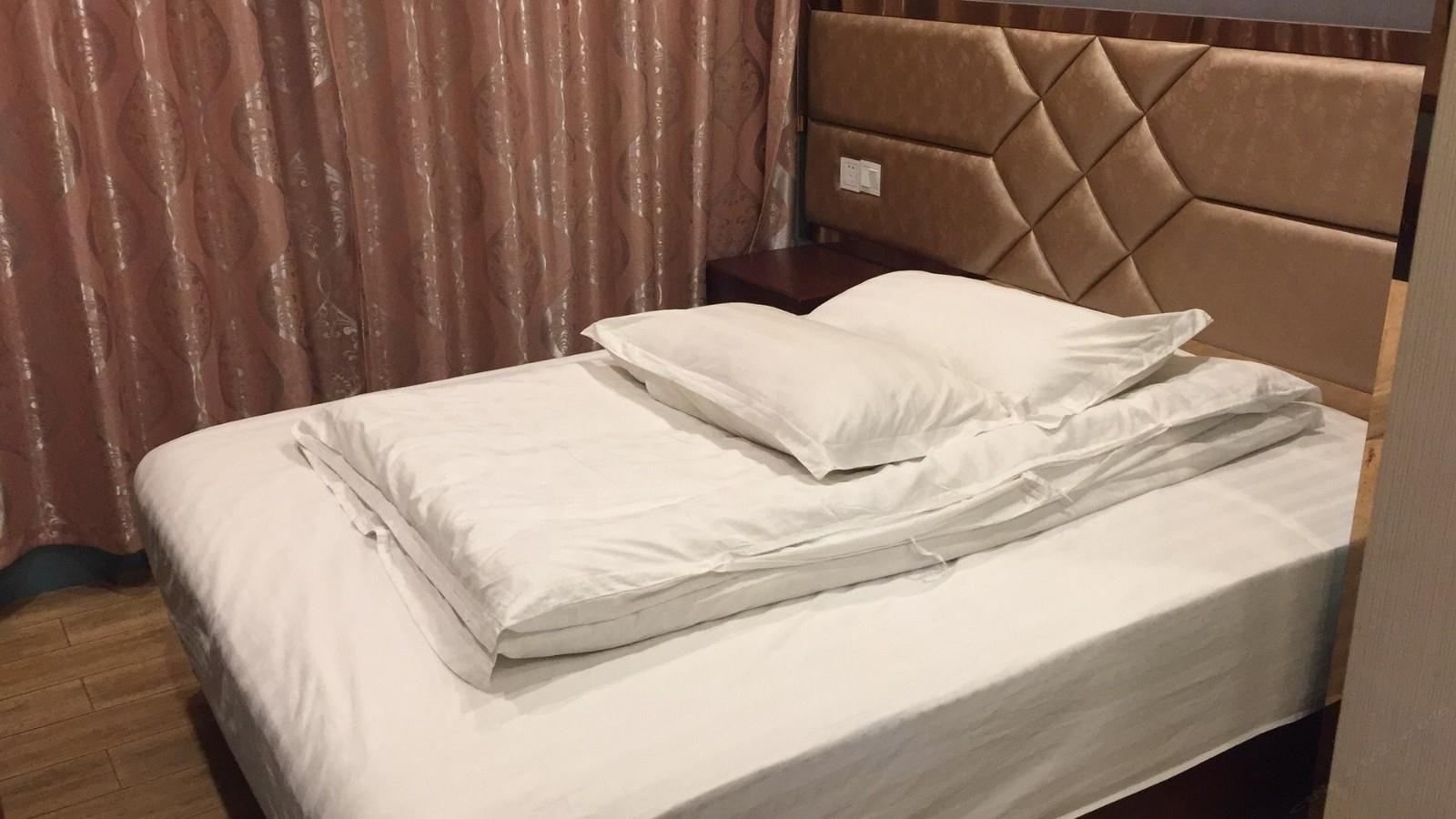 时尚大床房