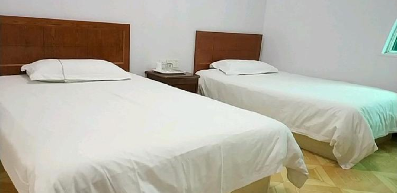 标准双床房