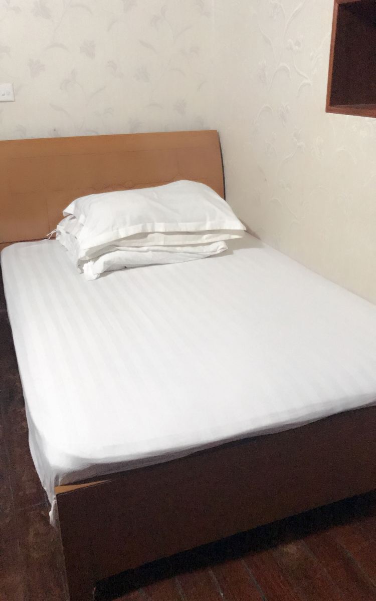 普通间(公共卫浴)