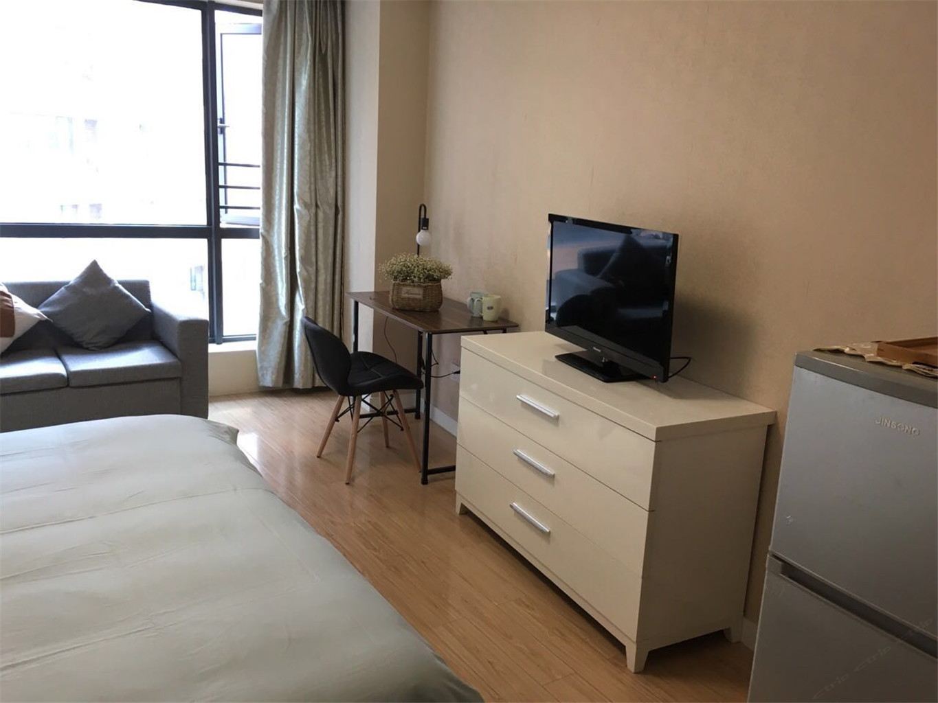 舒适大床房
