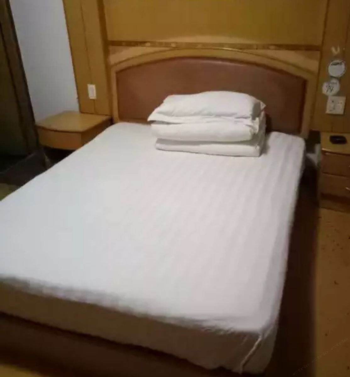 普通单人间(公共卫浴)