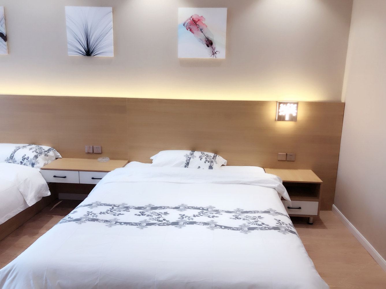 杭州西子湖畔公寓(金城路分店)