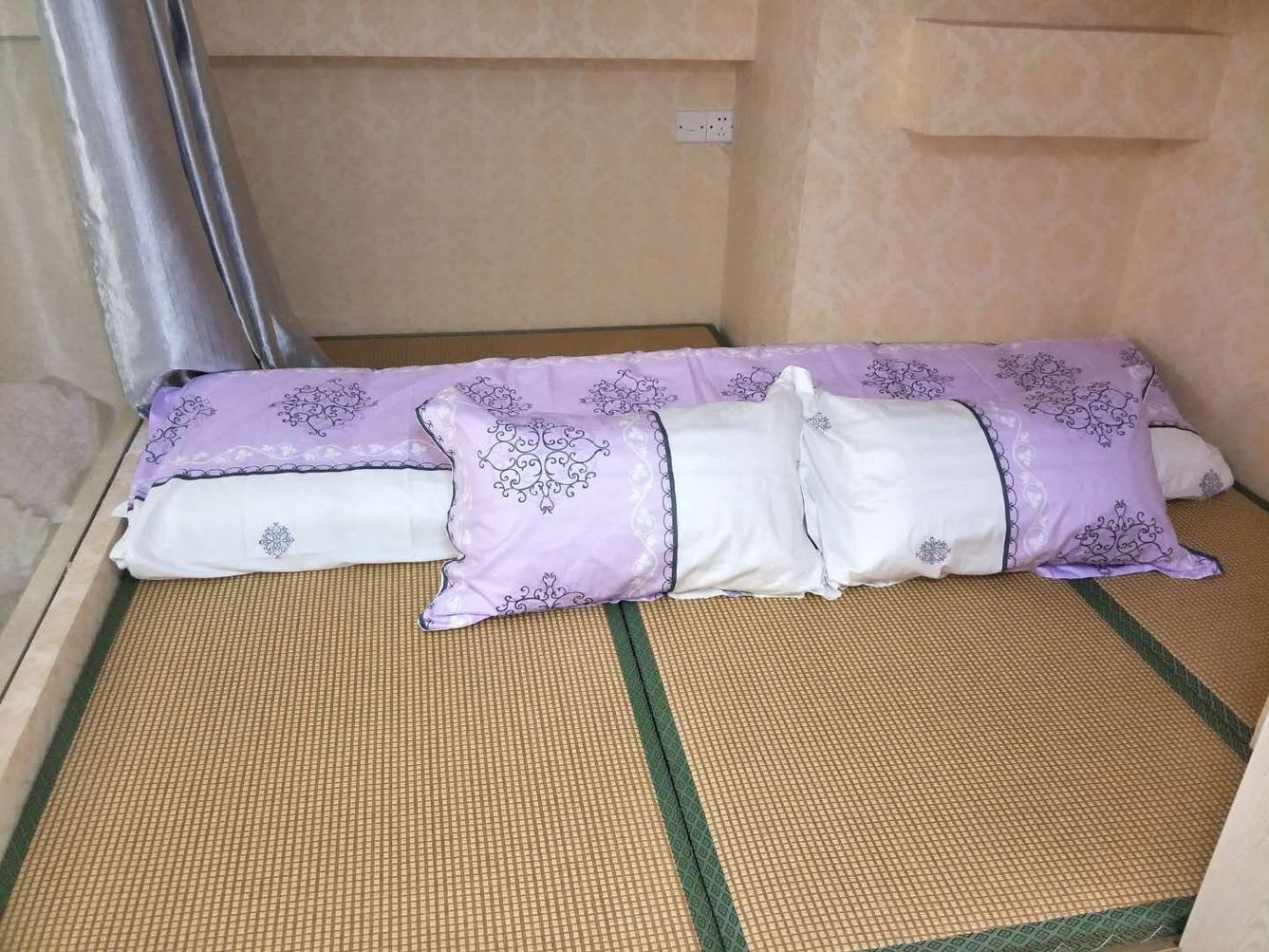 精装三室一厅套房