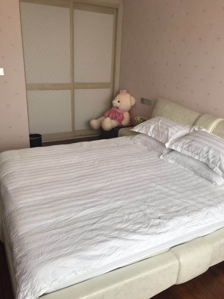湖景二室一厅套房