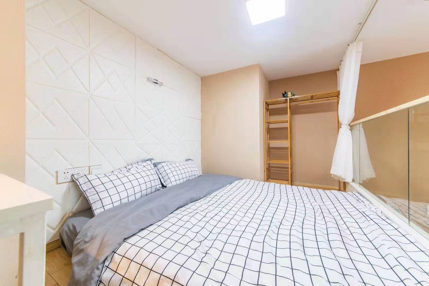 舒适loft二室三床房