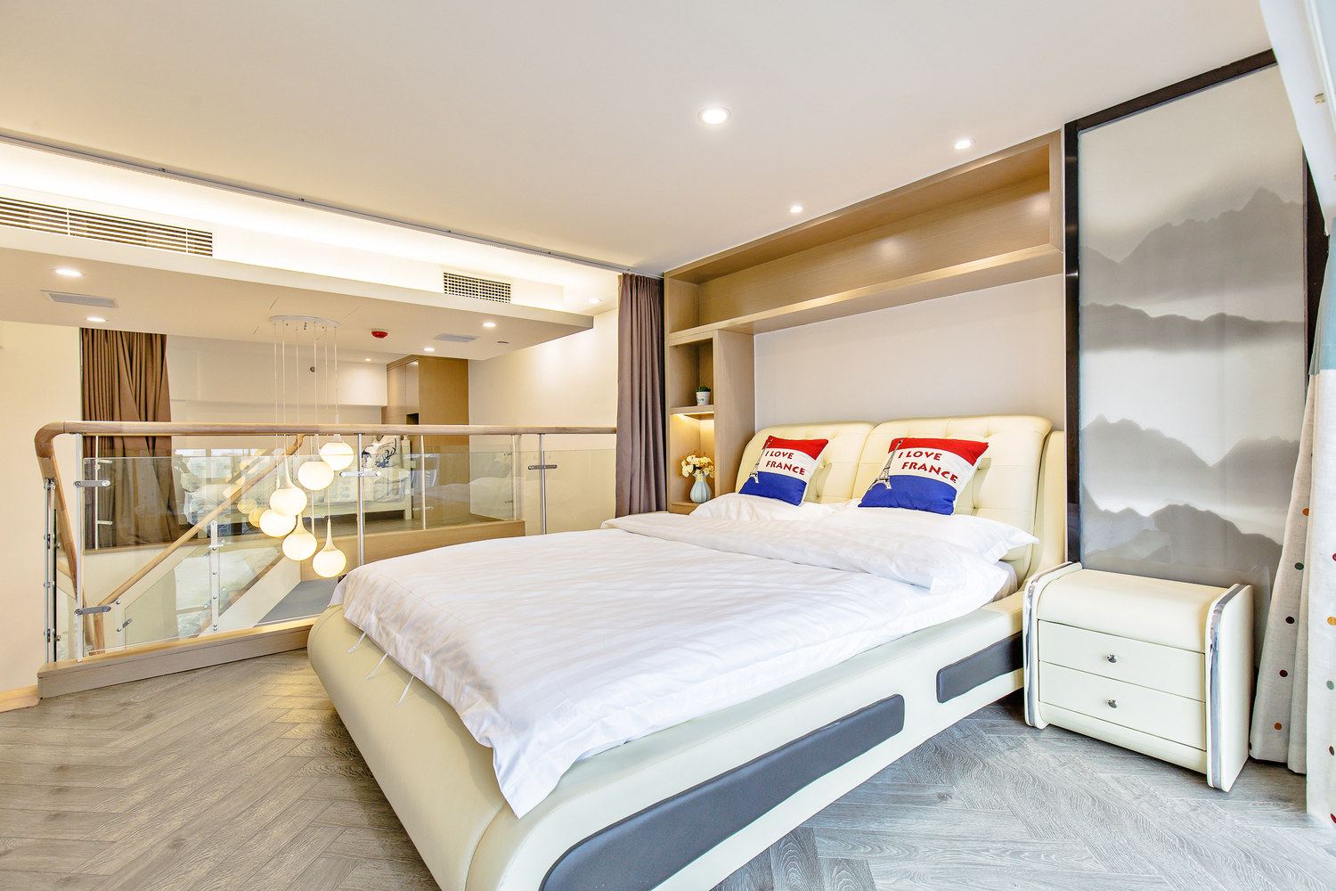 杭州晓樱公寓新天地超高楼层精装二居LOFT(2号店)