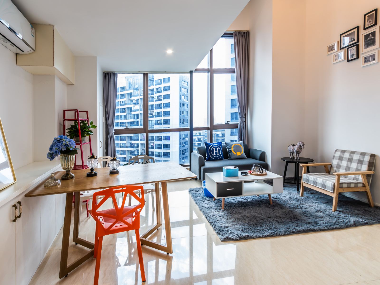 轻奢LOFT景观大床房