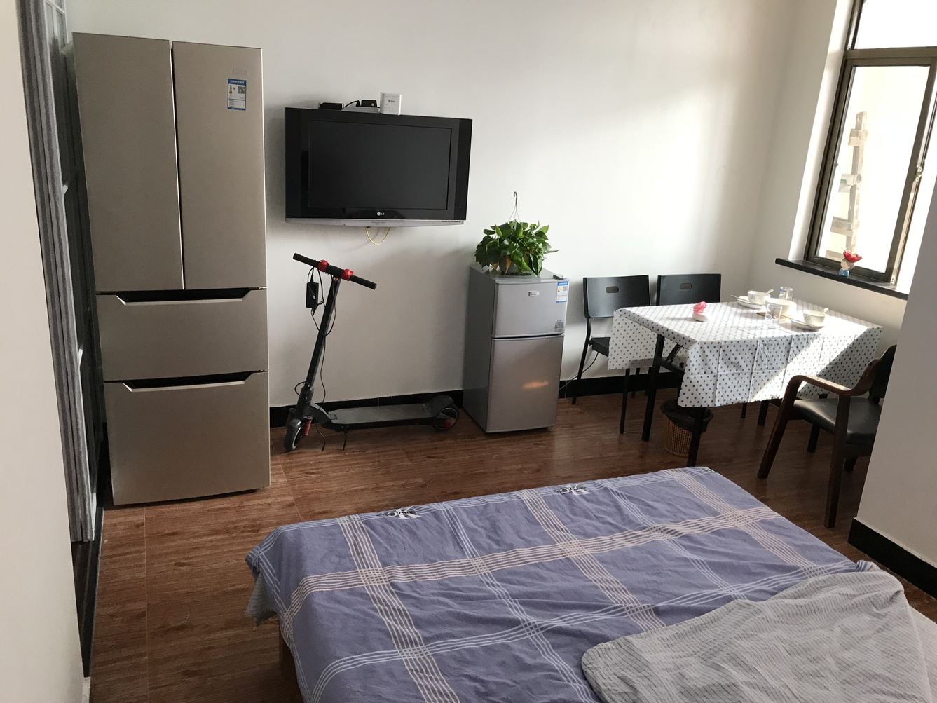 现代简约一室大床房