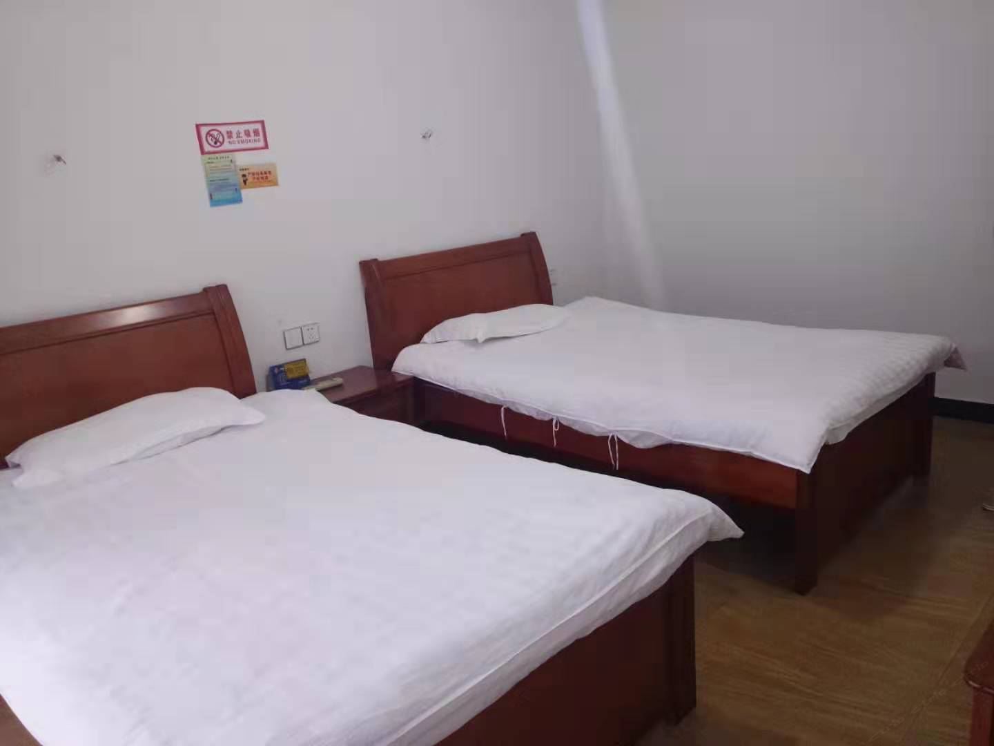 标准双床房