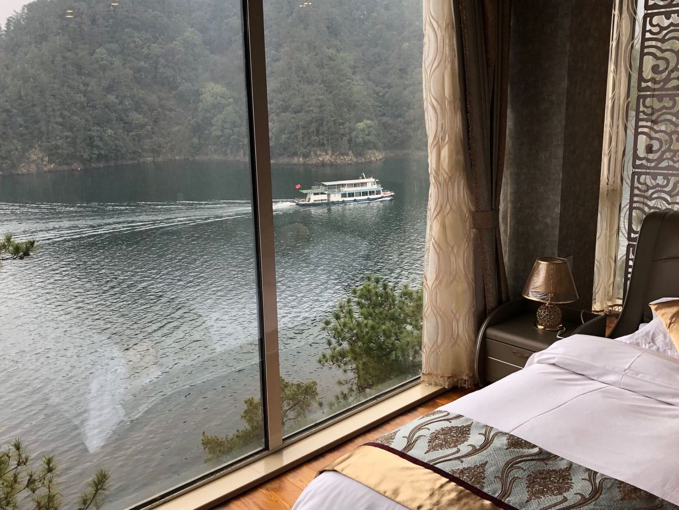 杭州千岛湖翡翠岛临湖别墅(2号店)