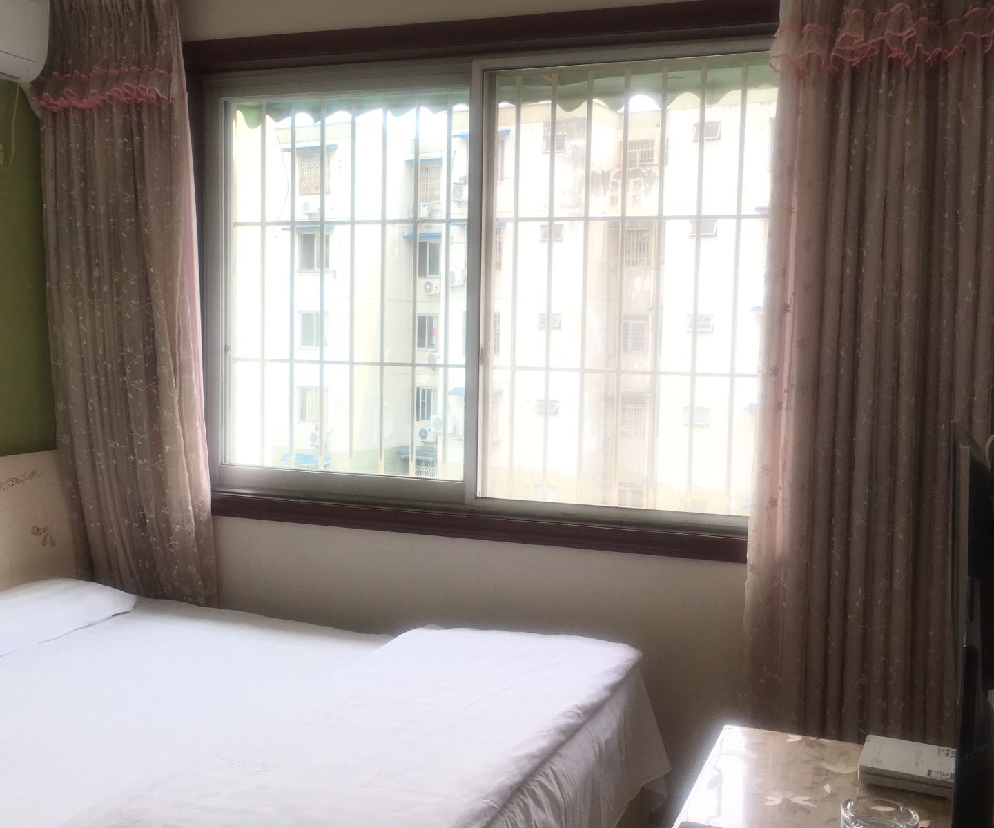 超级大床房