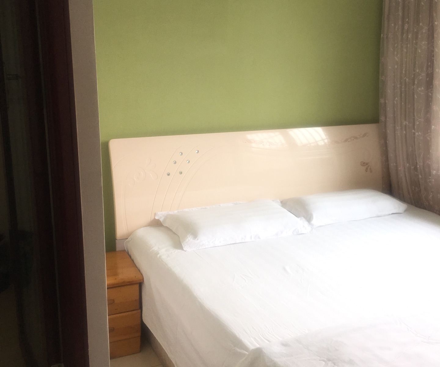 超级大床房