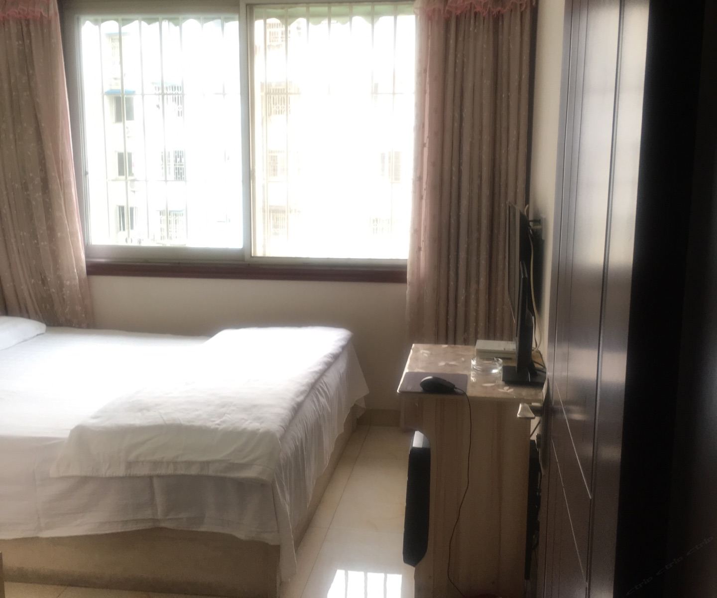 超级大床房