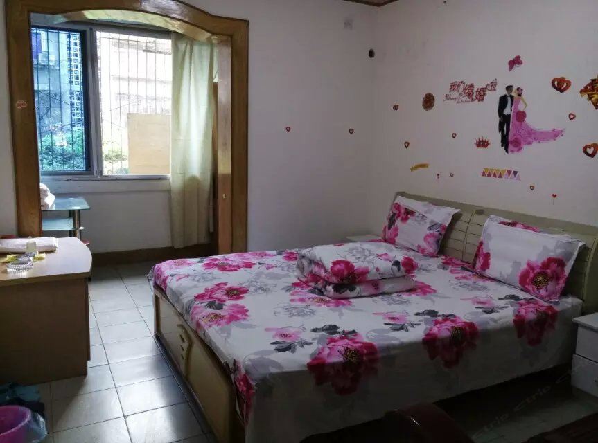豪华大床间