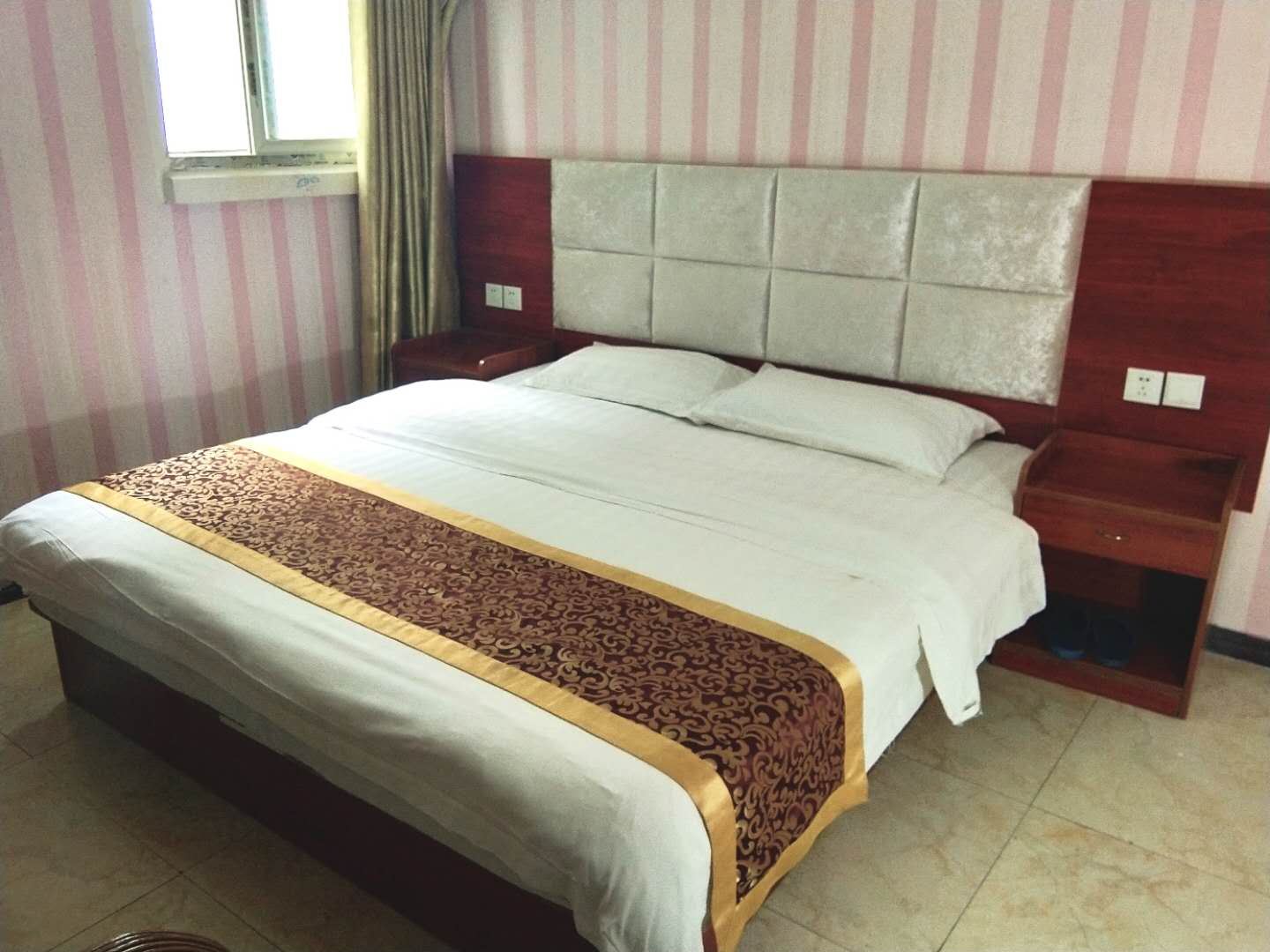 普通单间