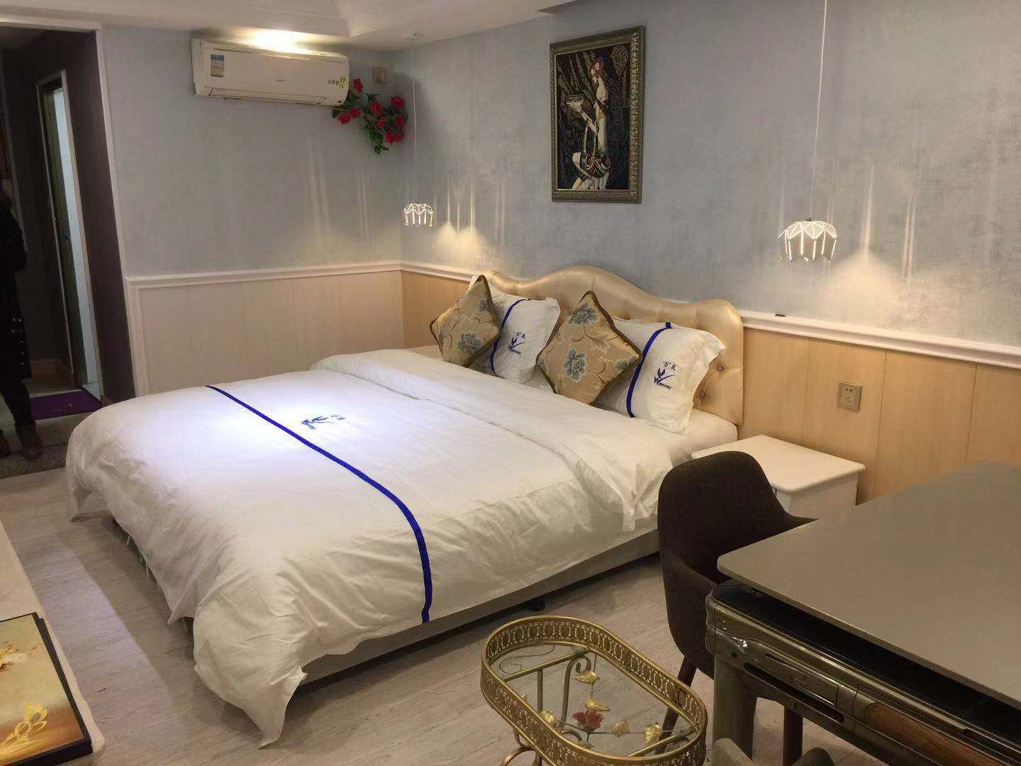 豪华机麻大床房