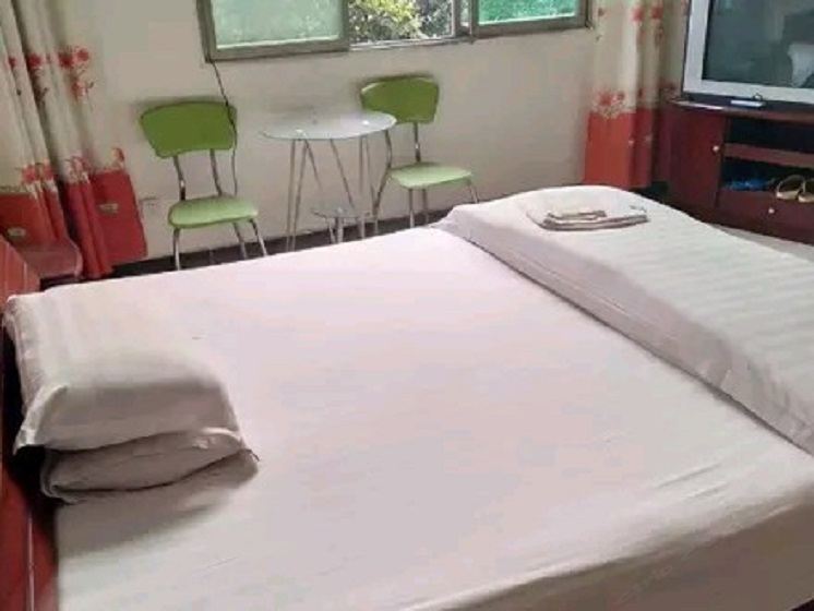商务大床房