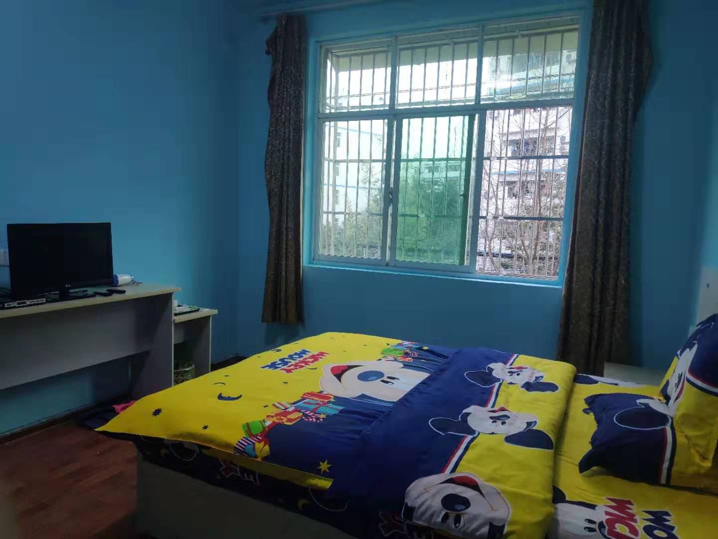 豪华大床房