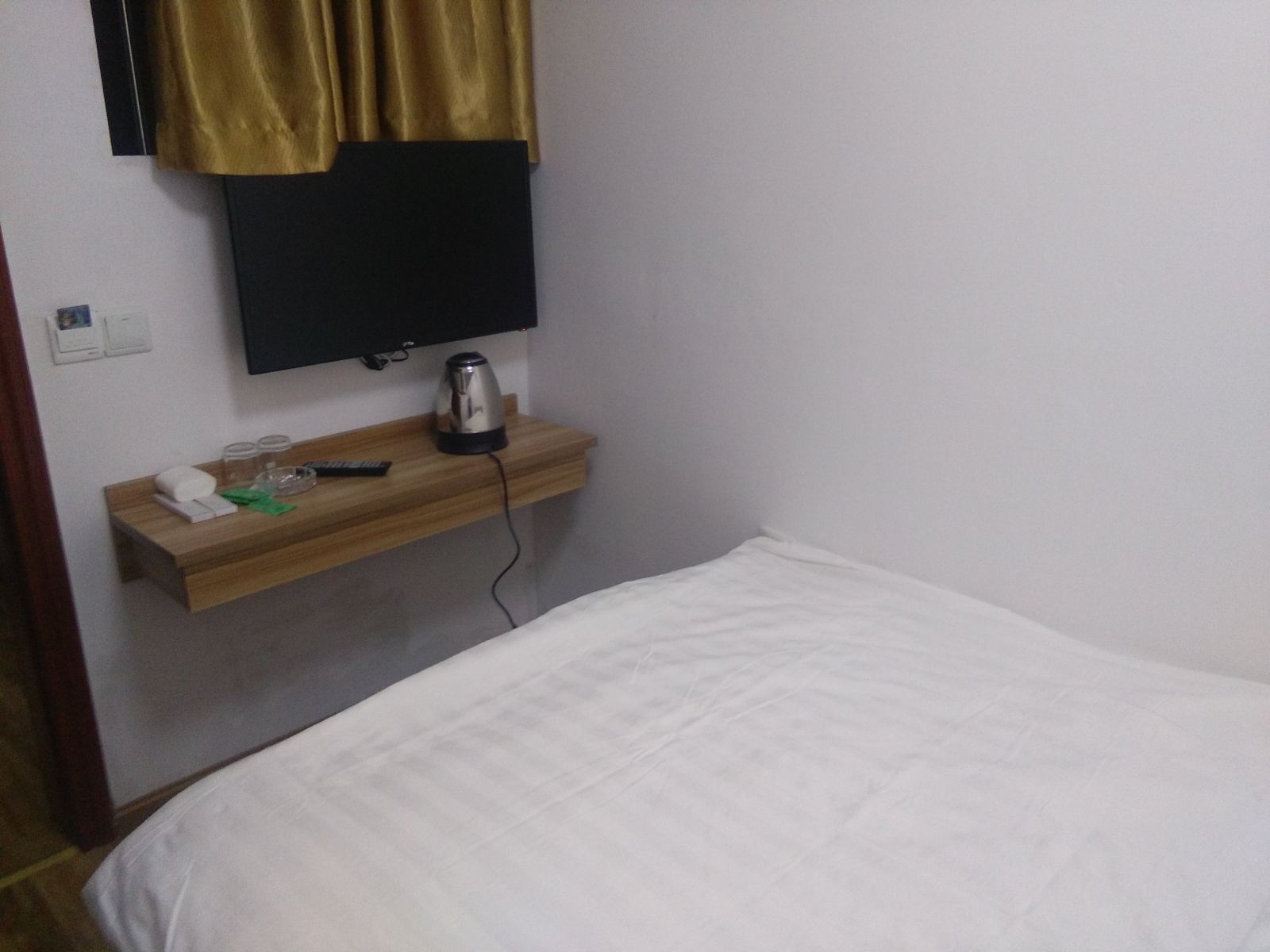 普通单间(公共卫浴)