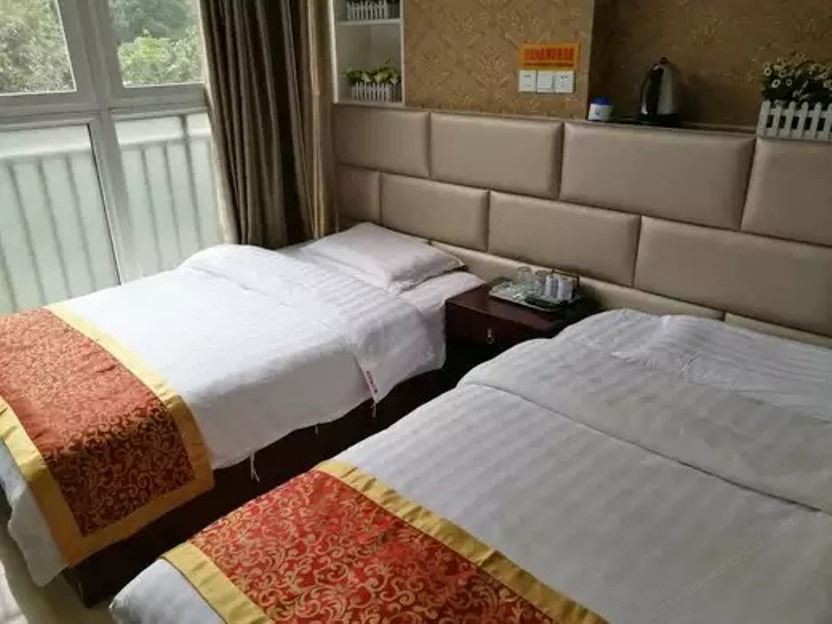 豪华双床房