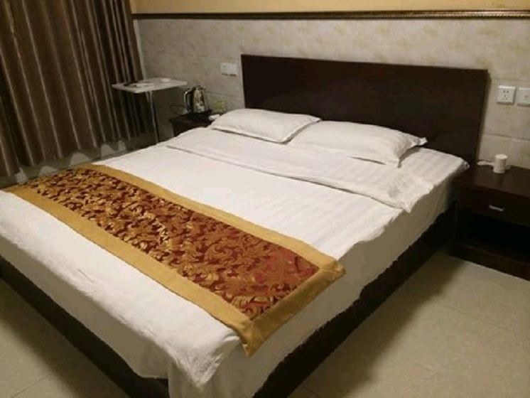 豪华大床房