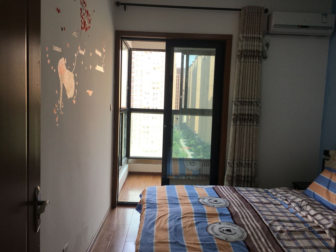 成都忆家精品公寓