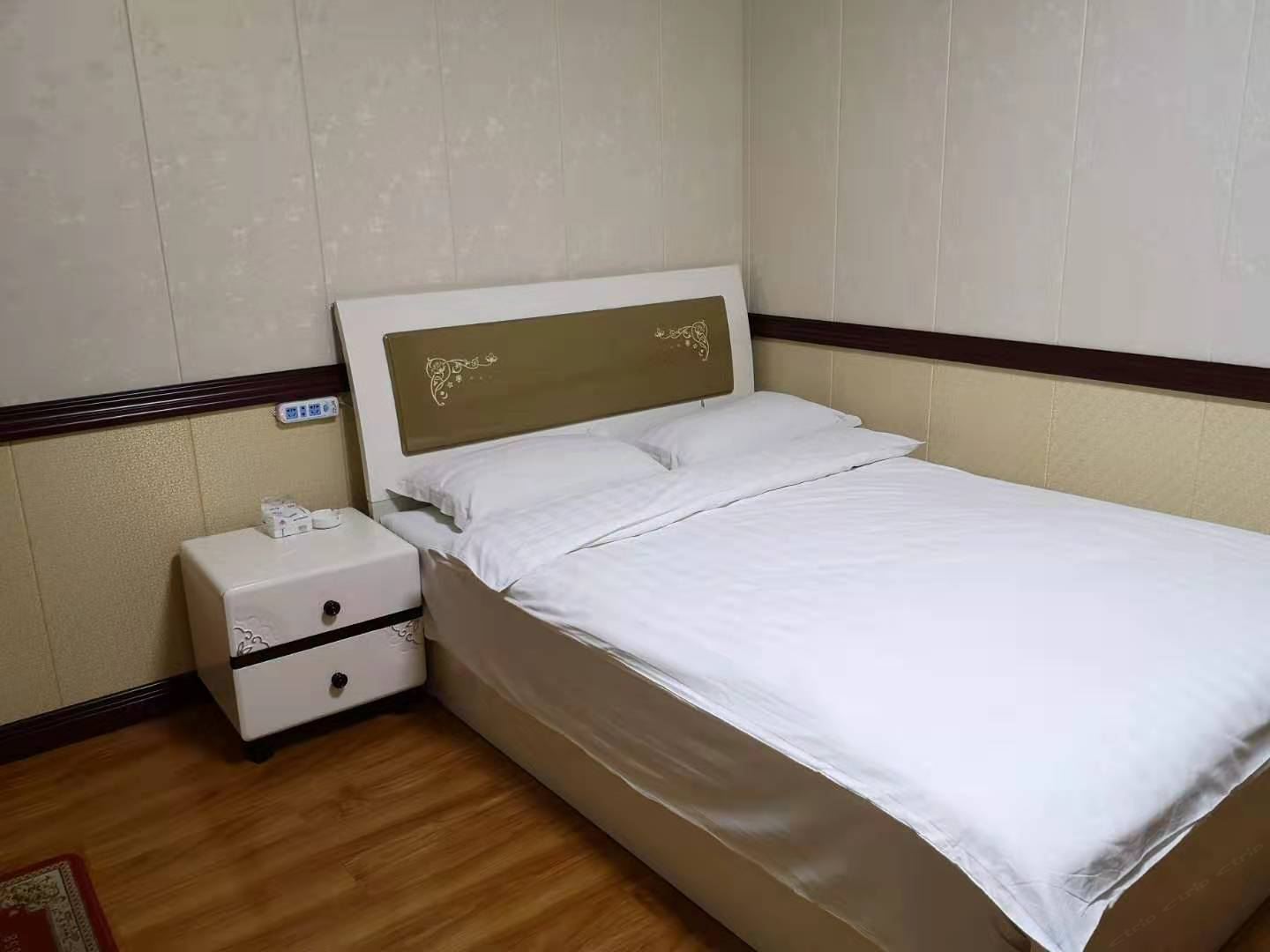 普通大床房