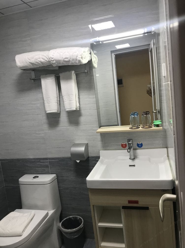 一室一厅套房