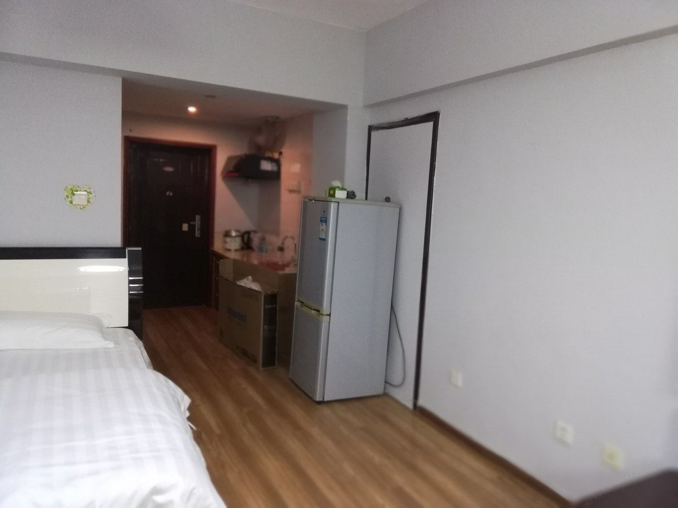 缤纷一室大床房