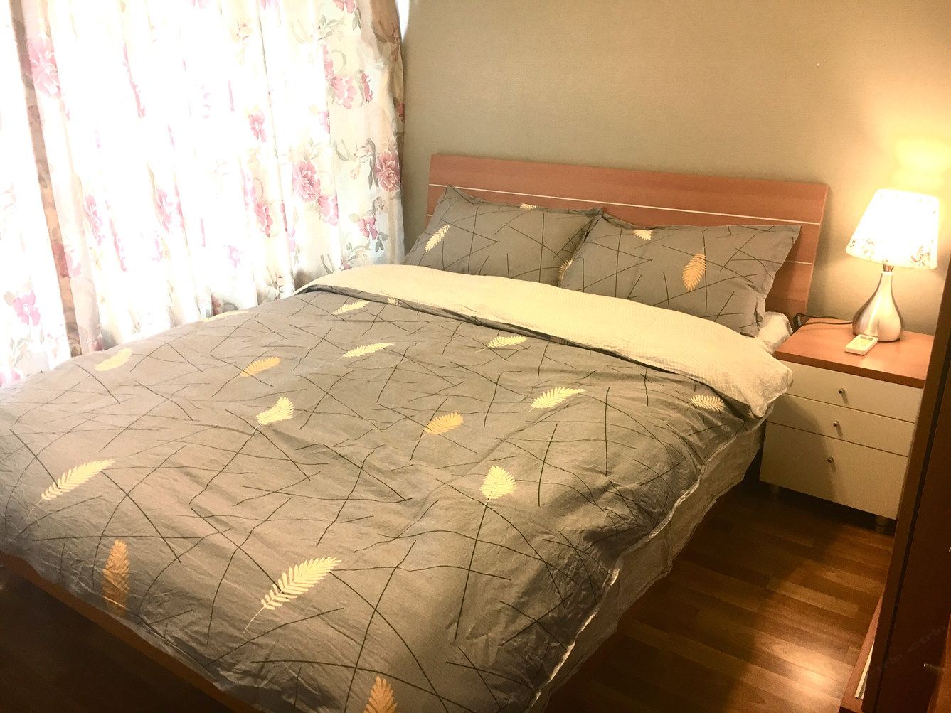 成都锦上添花旅行屋公寓
