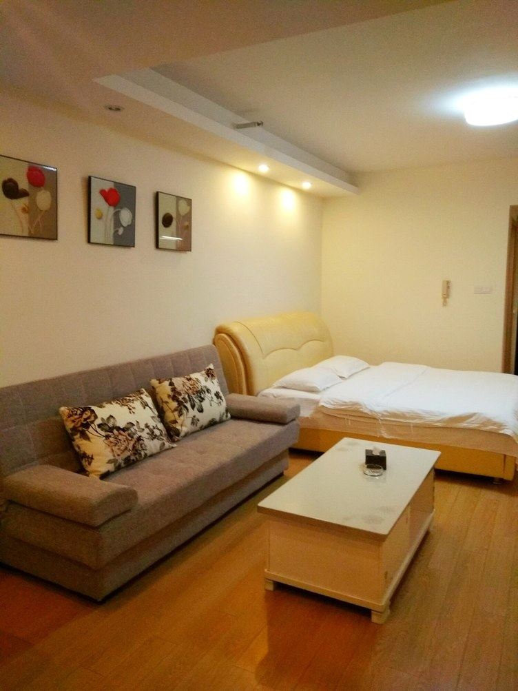 成都熊女士公寓(6号店)