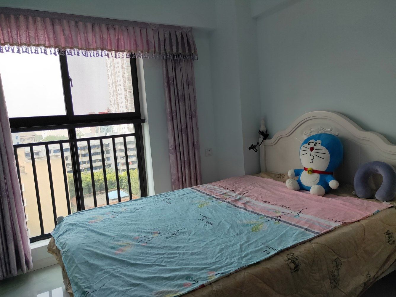 舒适温馨三室一厅套房