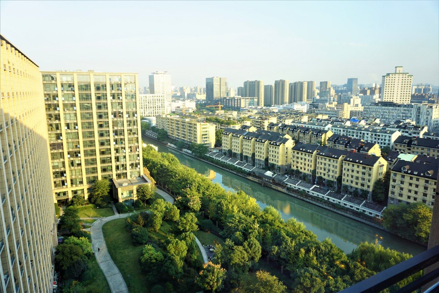 杭州茱葛舍民宿(物华路店)