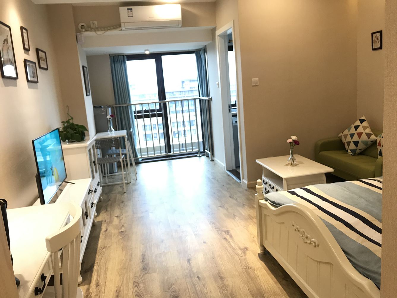 简约一室大床房