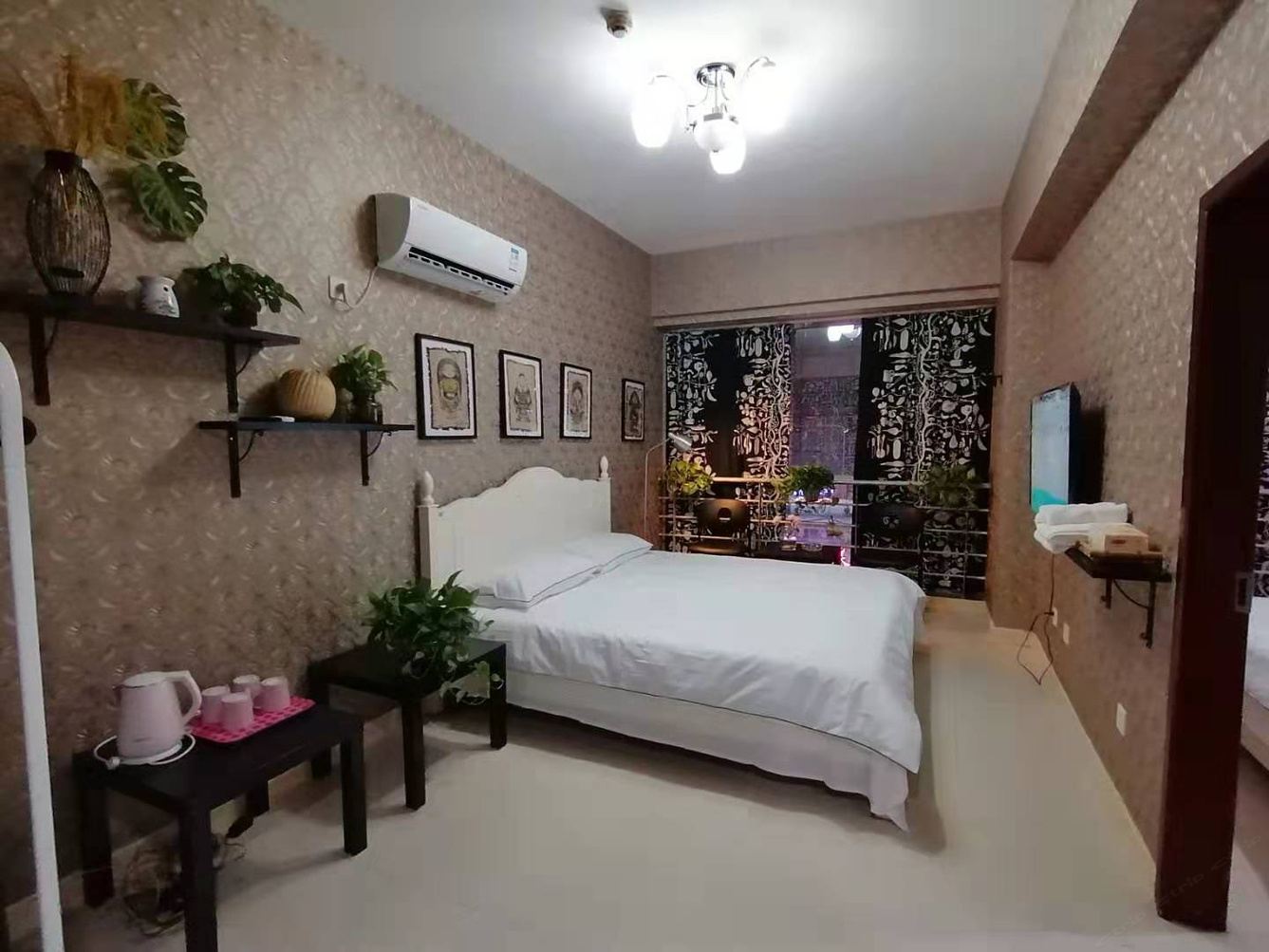 舒适二室大床房