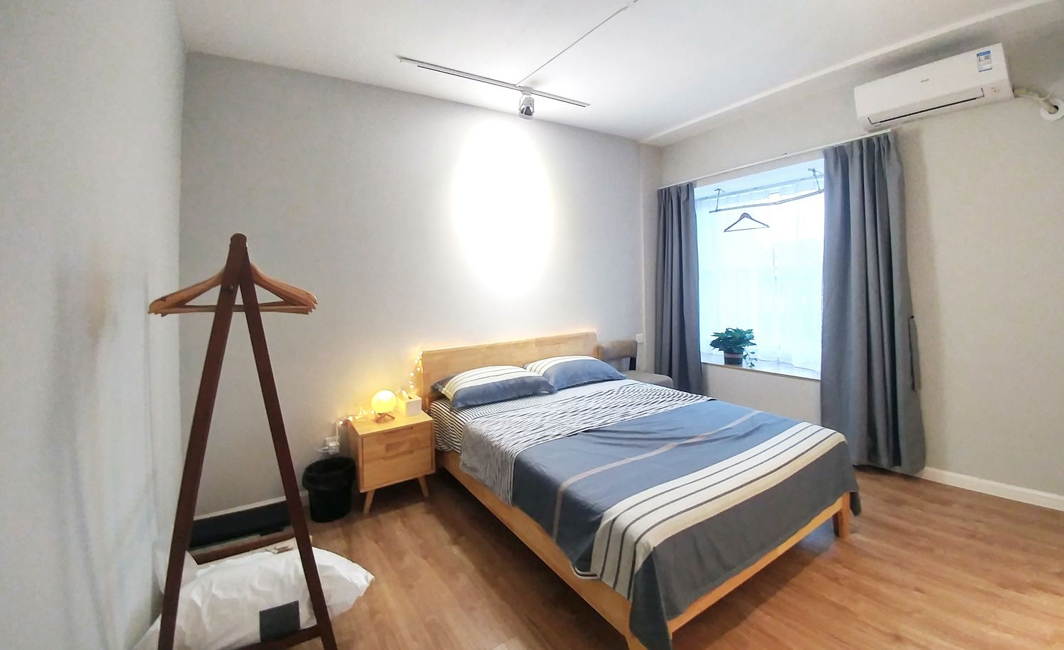 成都地铁二号线百草路公寓(2号店)