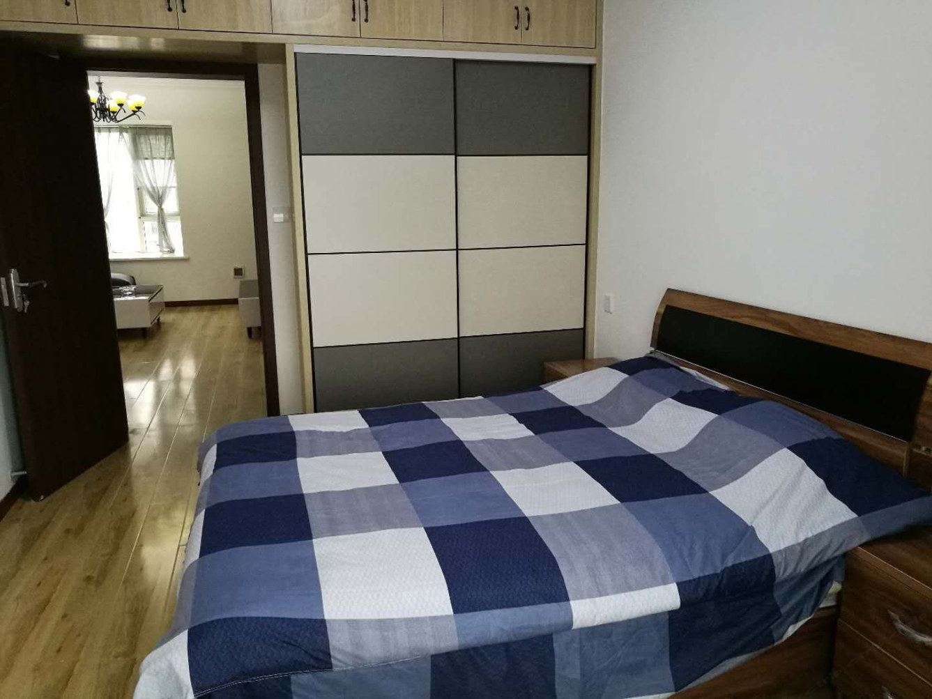 武汉路上风景公寓