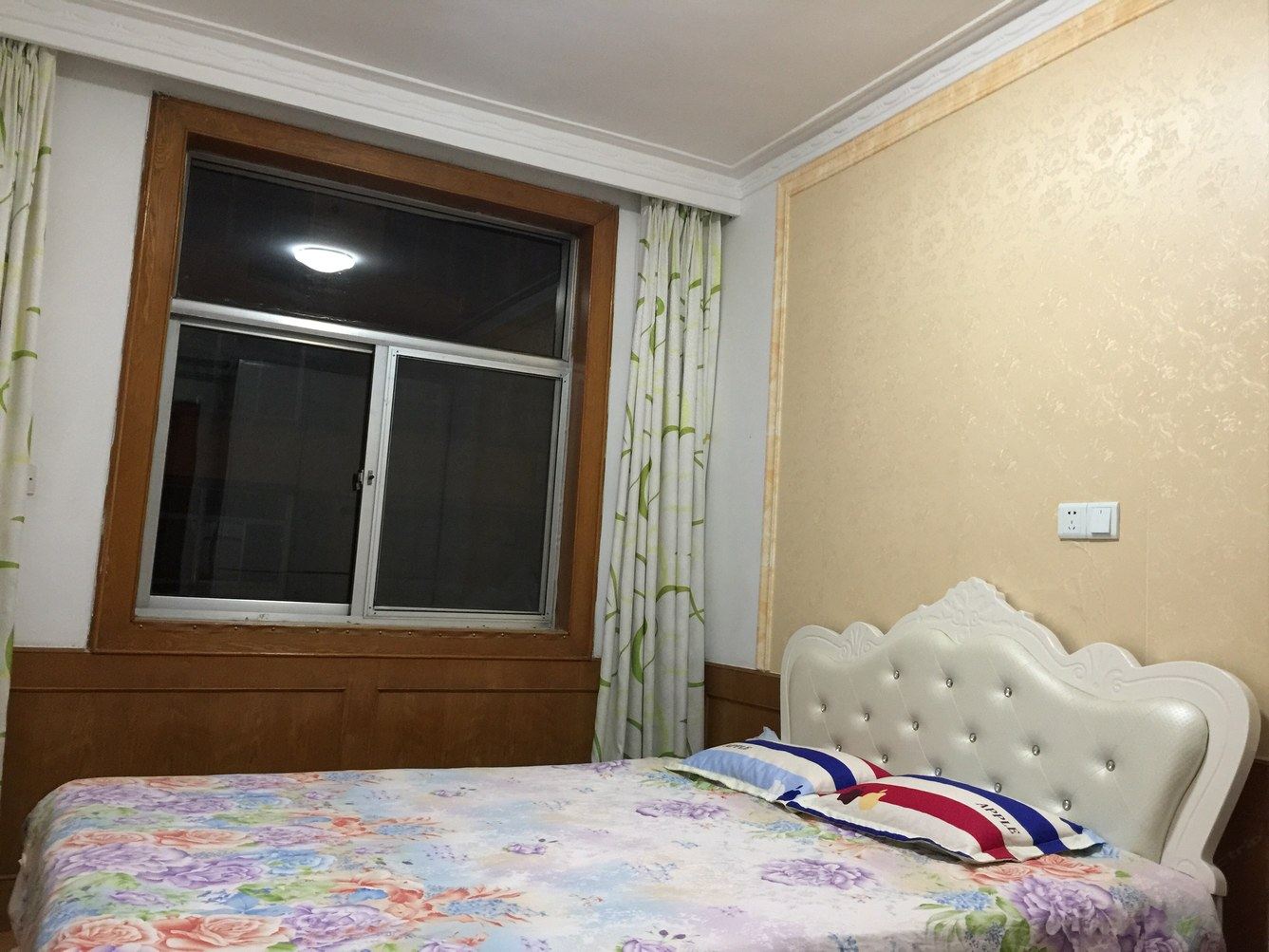 威海张学华公寓(8号店)