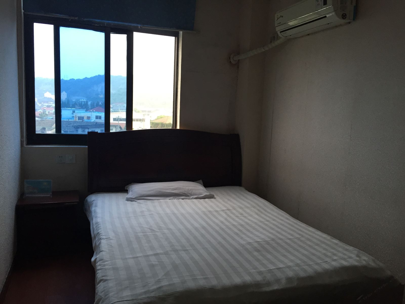 普通大床间