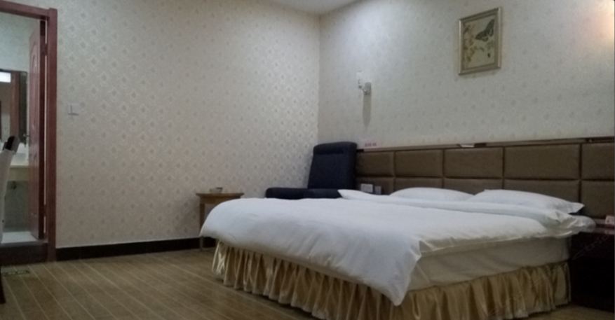 经济大床房