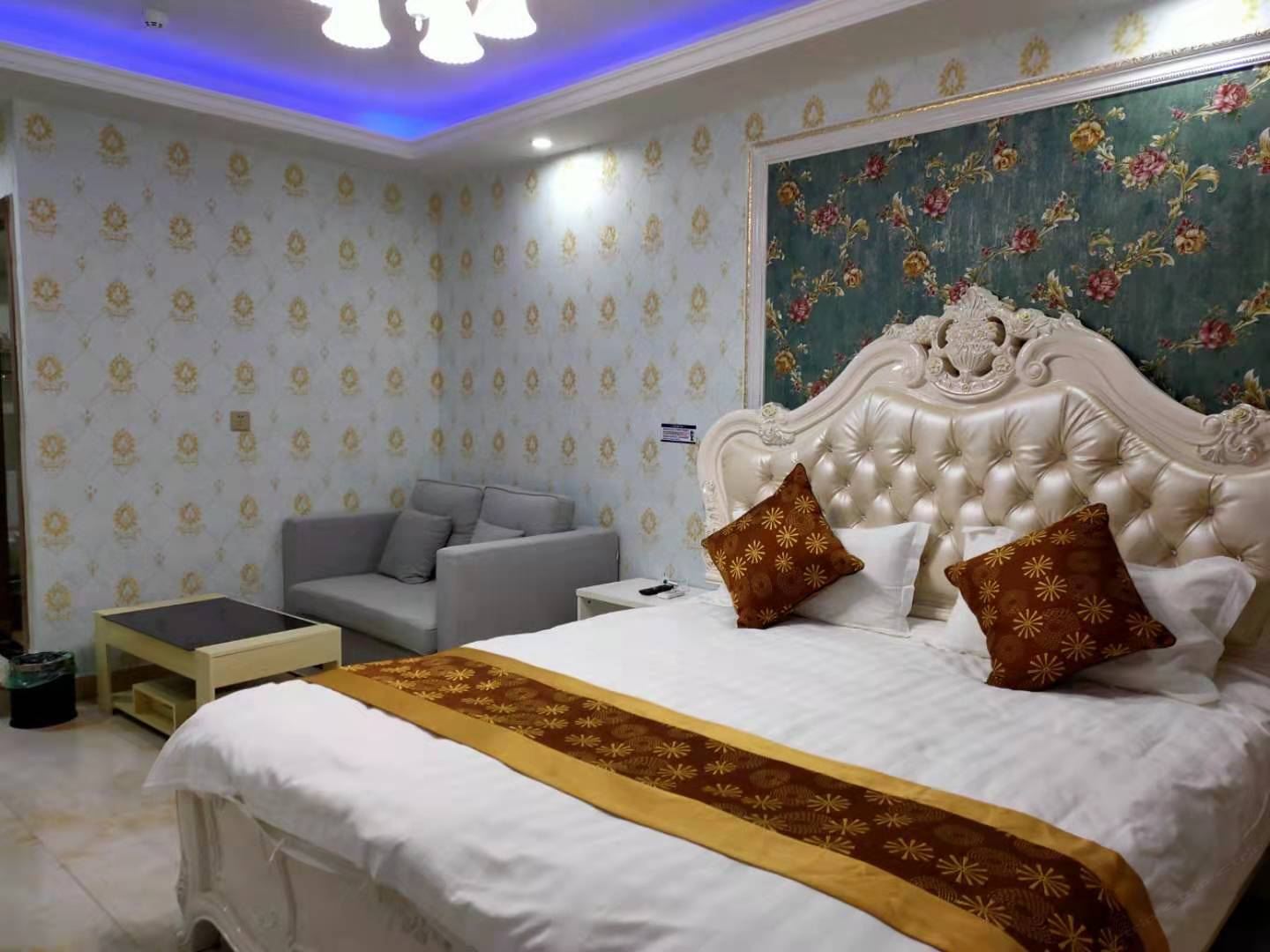 豪华大床房