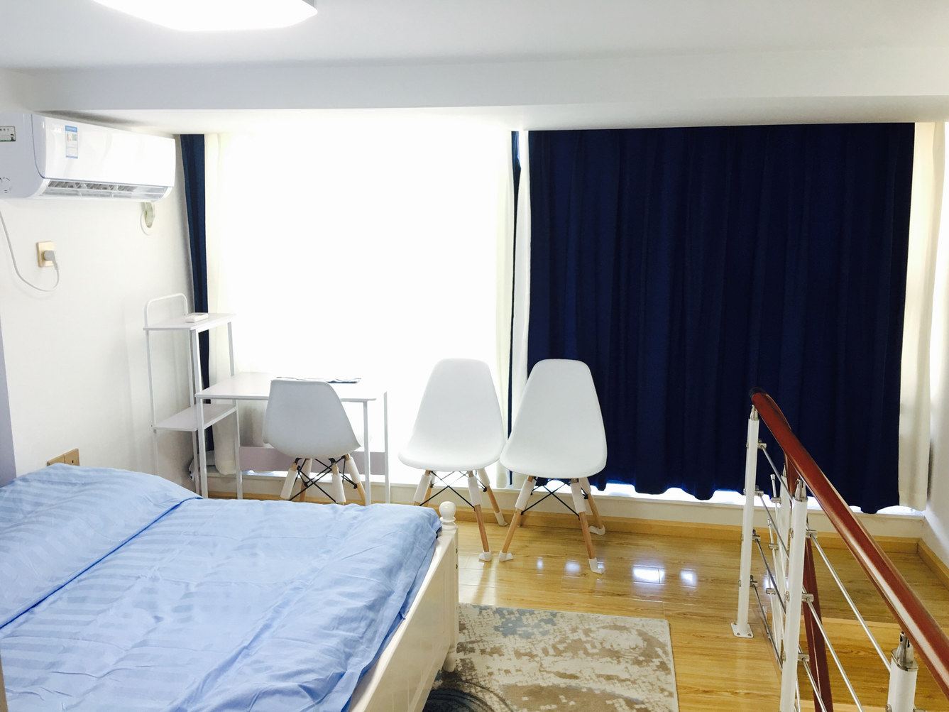复式一室一厅套房