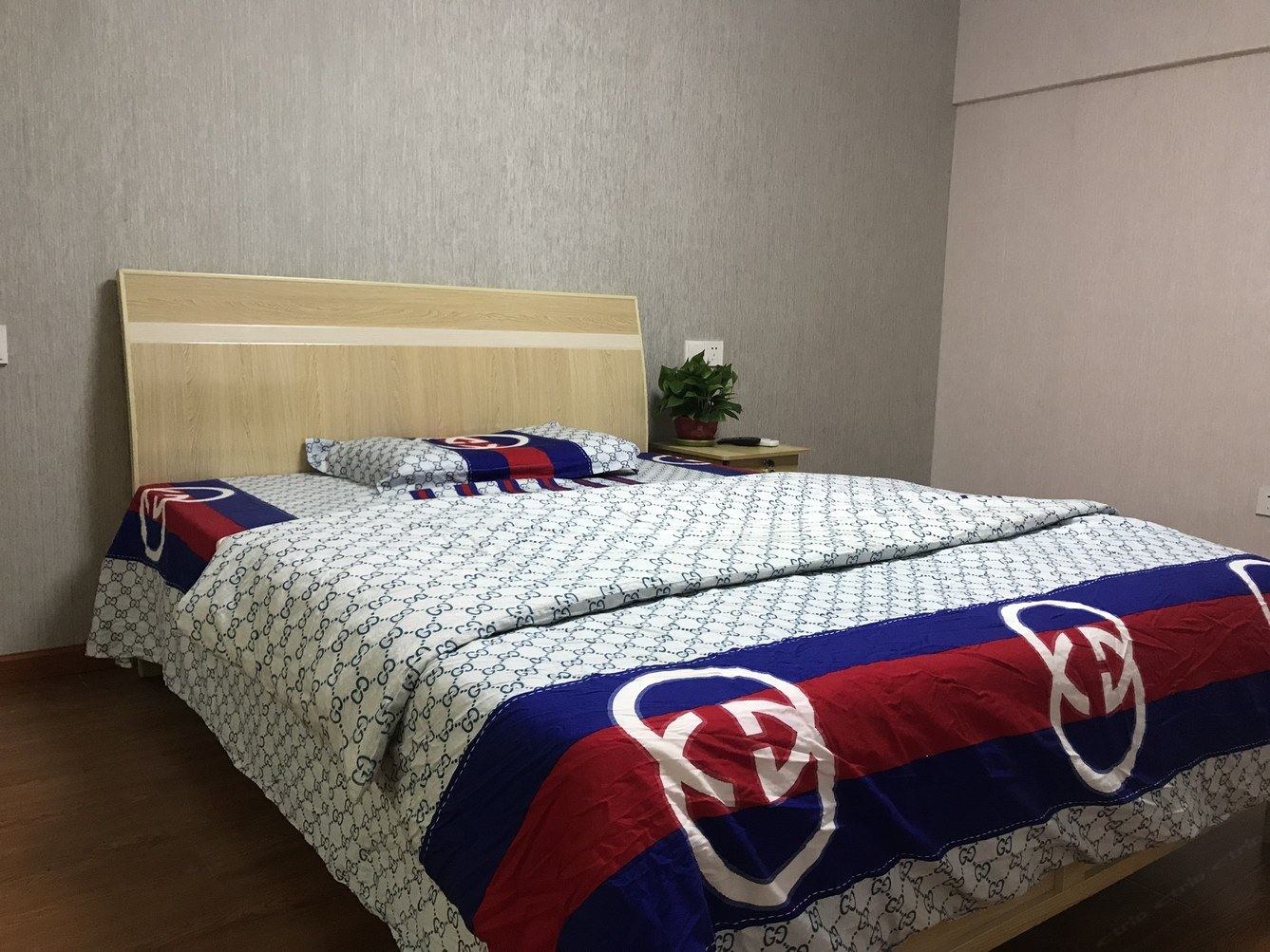 嘉兴凯旋公寓(2号店)