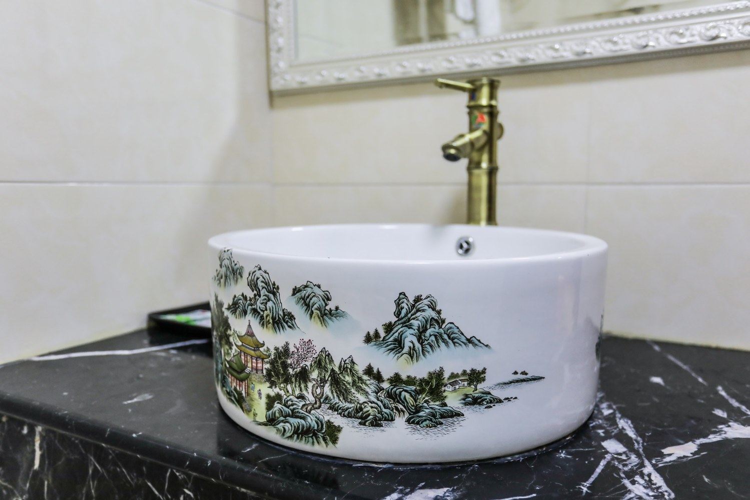 精致粉色一室圆床房