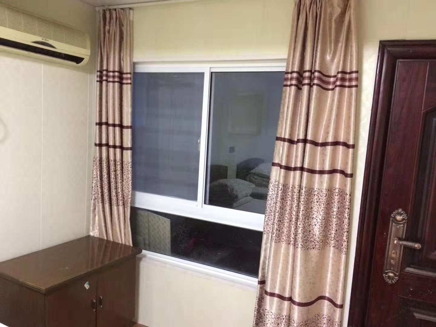 三人间